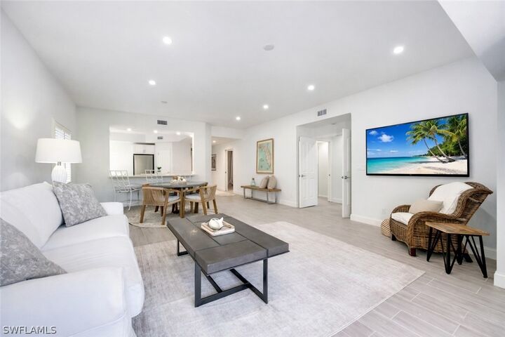 Property Photo:  2806 Aintree Lane H102  FL 34112 