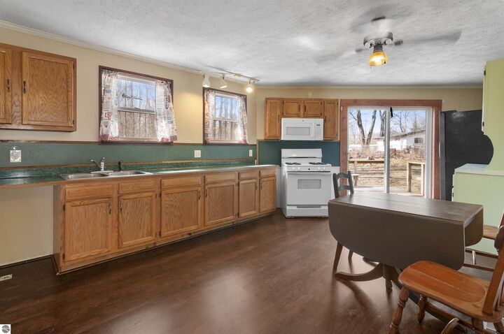 Property Photo:  302 Fern Avenue  MI 49601 