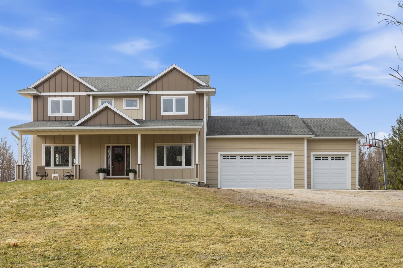 Property Photo:  543 60th Street NE  MN 55313 