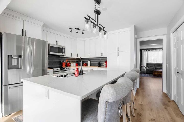 Property Photo:  202 Windsor Drive  AB T9H 4R2 