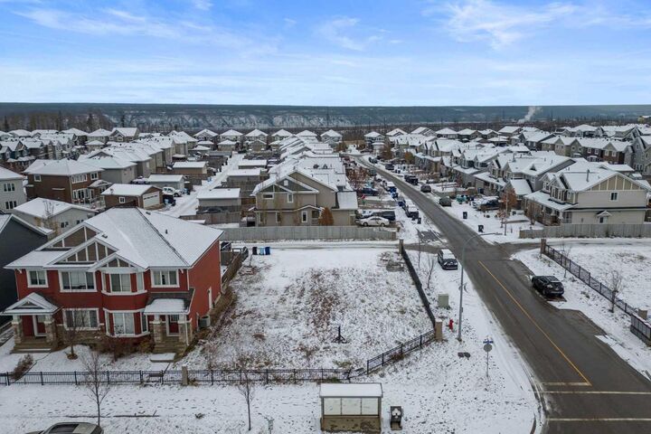 Property Photo: 225 Heritage Drive AB T9K 0X9