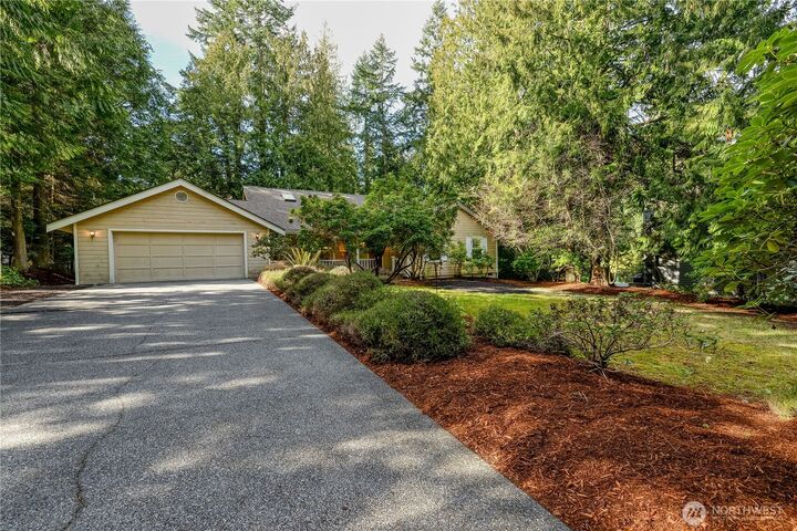 Property Photo:  425  Baycliff Drive  WA 98368 
