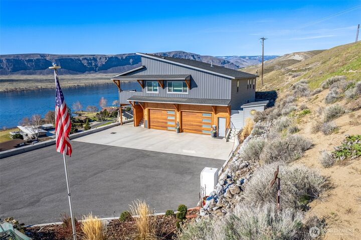 Property Photo:  23  Elk View Dr  WA 98848 