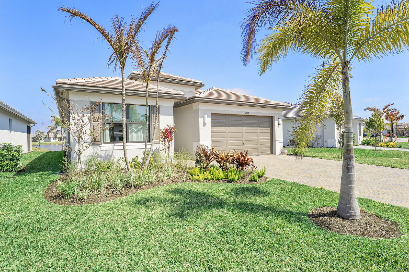 Property Photo: 12807 SW Middlecreek Road FL 34987