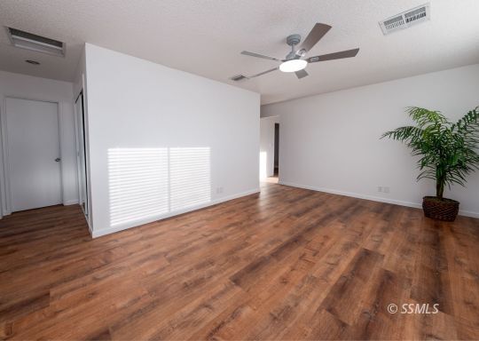 Property Photo:  920 S Farragut St  CA 93555 