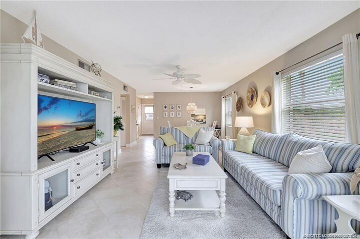 Property Photo: 2950 SE Ocean Boulevard 7-4 FL 34996