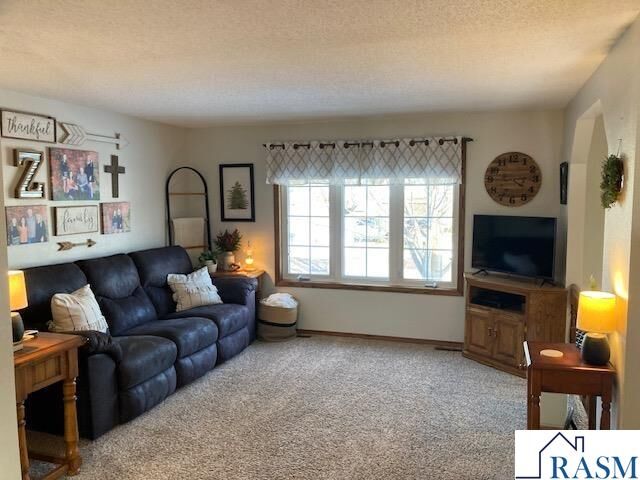 Property Photo:  818 3rd Ave SE  MN 56085 