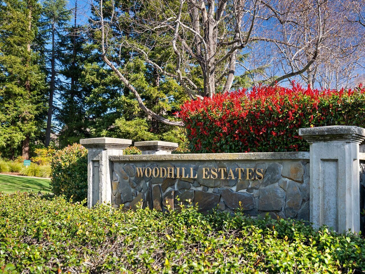 Property Photo: 6 Woodridge Court CA 94061