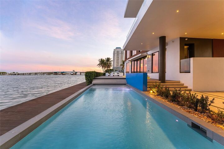 Property Photo:  1270 NE 82nd St  FL 33138 