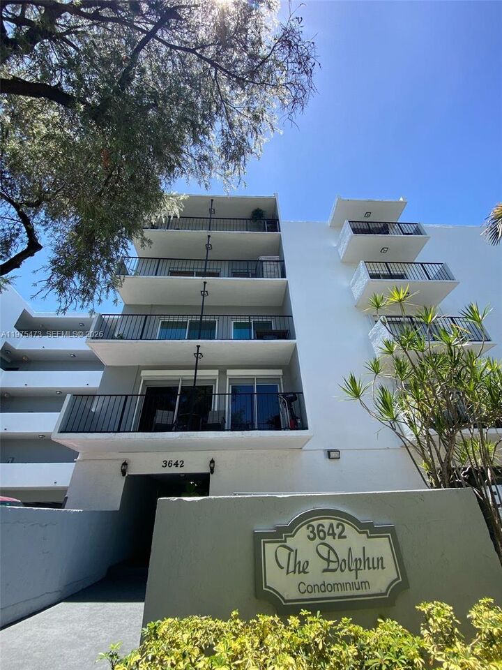 Property Photo: 3642 NE 171st St 208 FL 33160