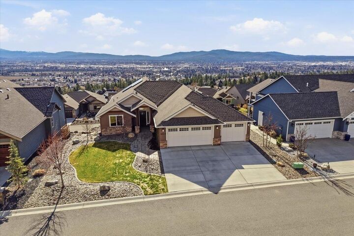 Property Photo: 8814 E Ridgeline Ln WA 99217