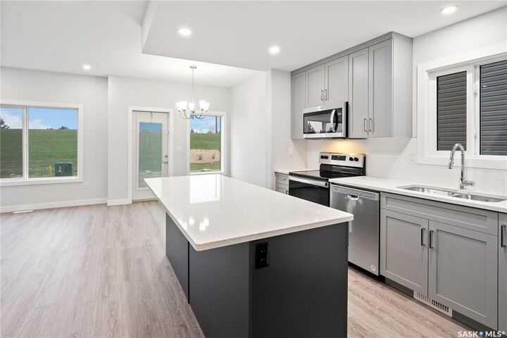 Photo de la propriété: 511 Asokan Avenue SK S7V 1W1
