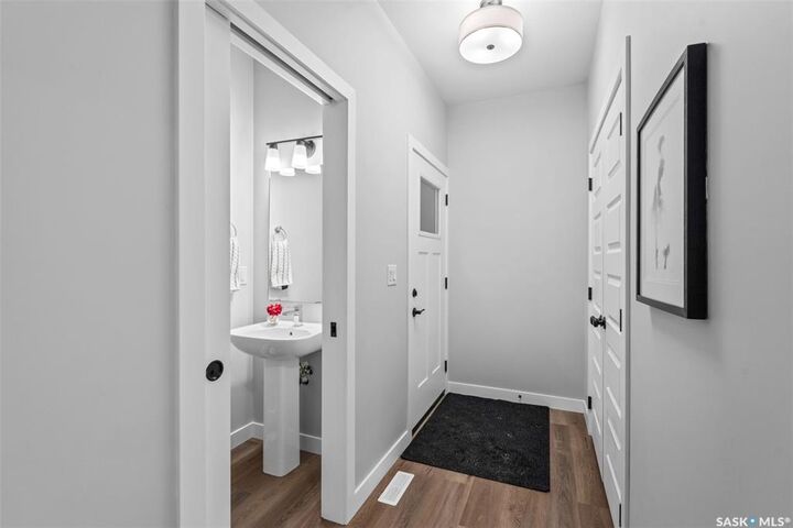 Property Photo:  574 Traeger Manor  SK S7V 1Z3 