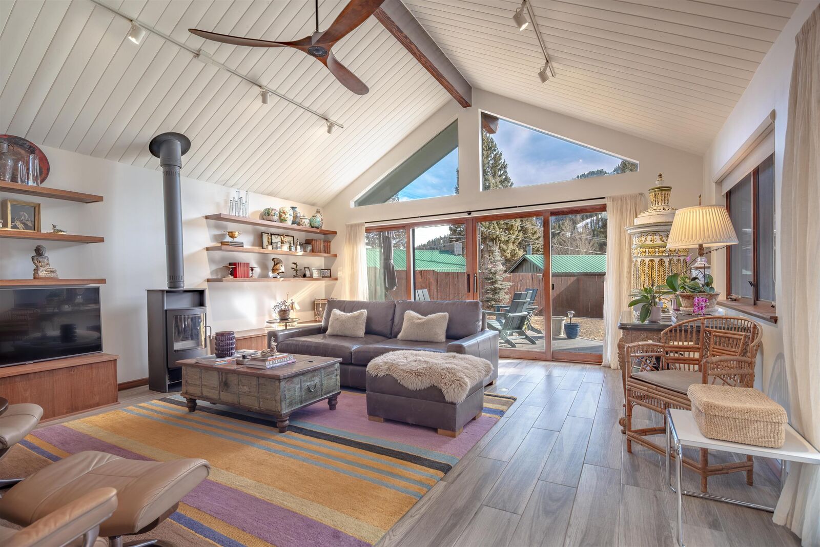 Property Photo:  413 High Street W  NM 87558 