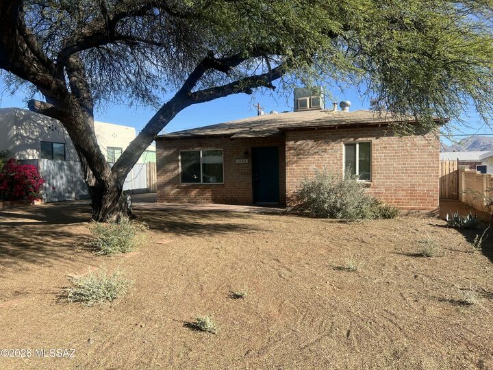 Property Photo:  1107 E Alta Vista Street  AZ 85719 