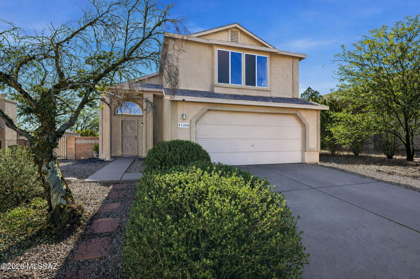 Property Photo: 1260 N Amberbrooke Avenue AZ 85745