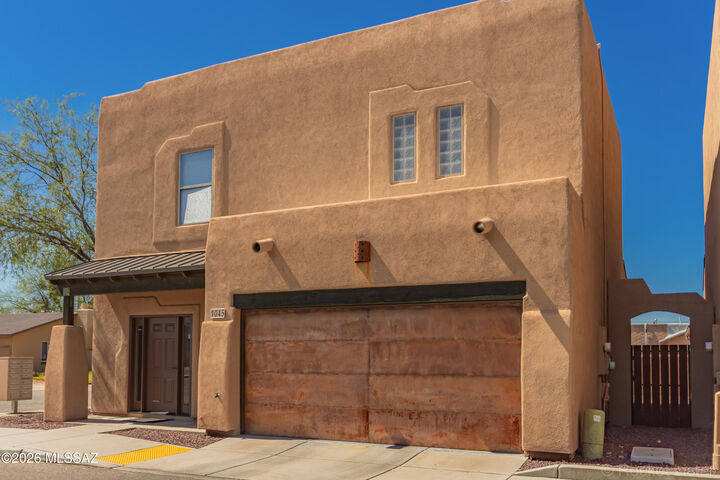 Property Photo: 1045 E Irwin Place AZ 85719