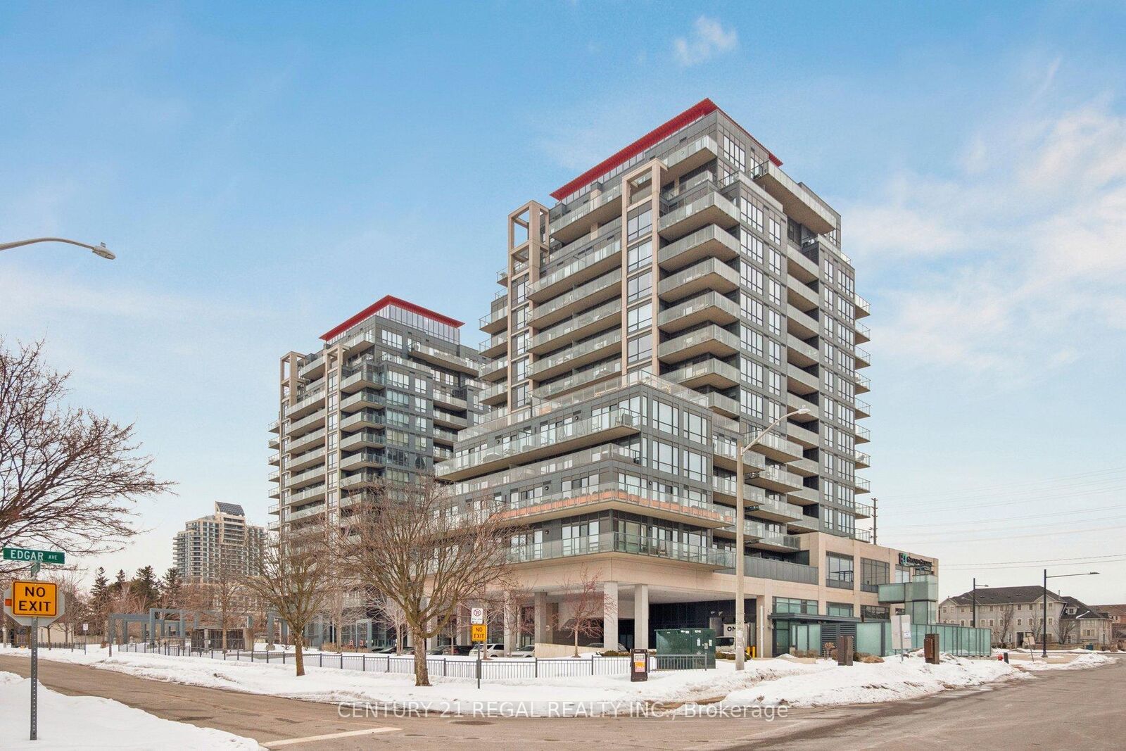 Property Photo: 9090 Yonge Street 1206B ON L4C 0Z1