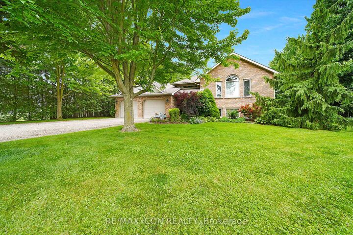 Property Photo: 21 Lunn Lane ON N0L 2M0