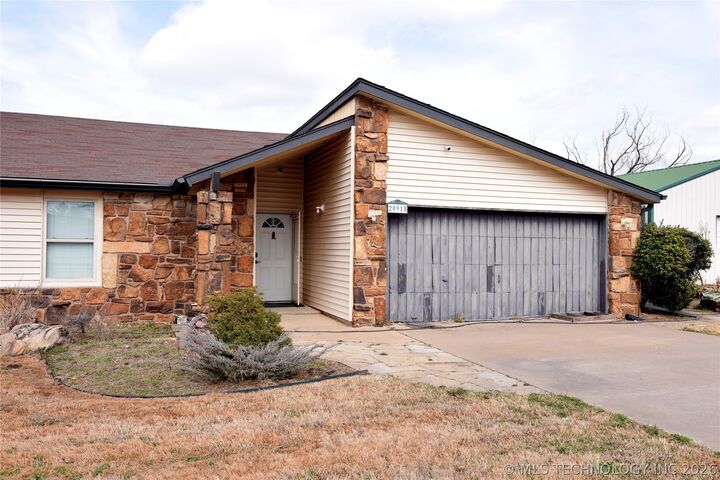 Property Photo:  20915 E 36 Street  OK 74014 