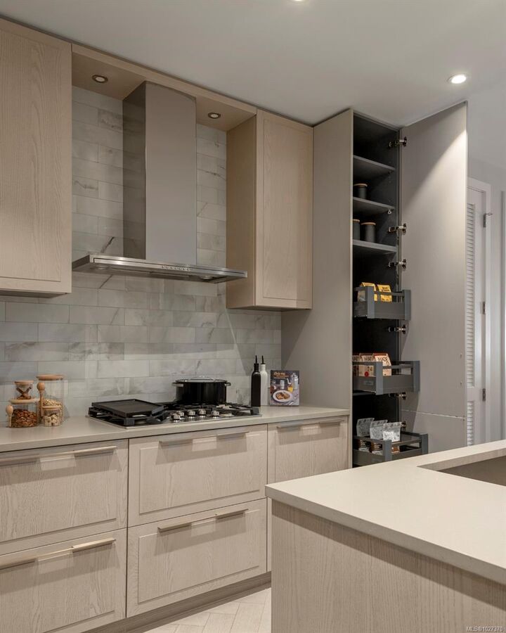 Property Photo:  425 Lampson St 311  BC V9A 0K5 