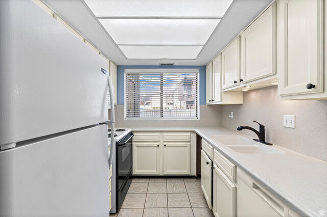 Property Photo: 325 E 2550 N 22 UT 84414