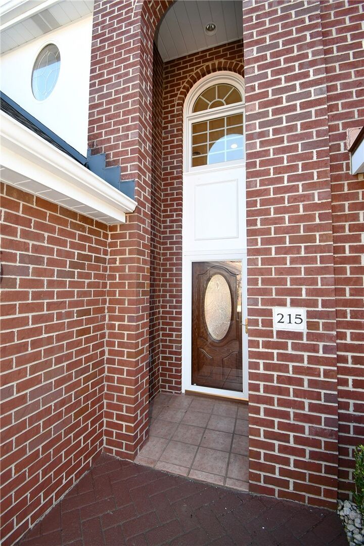 Property Photo: 215 Victoria Ln PA 15317