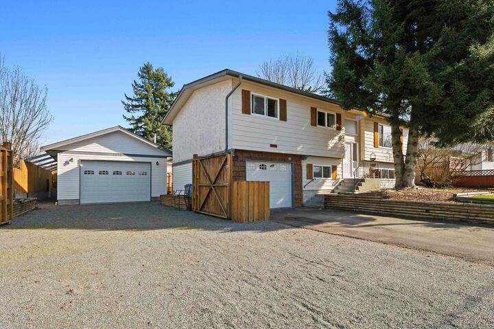 Property Photo: 2096 Martens Street BC V2S 5W6