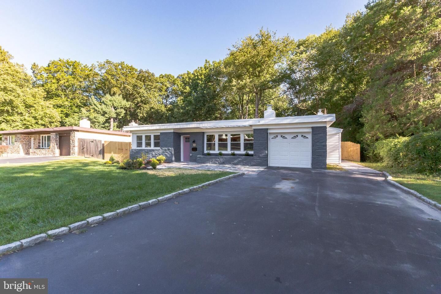 Property Photo:  2213 Windsor Circle  PA 19008 