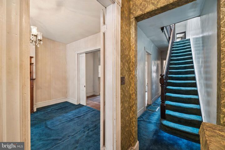 Property Photo:  712 4th Street SE  DC 20003 