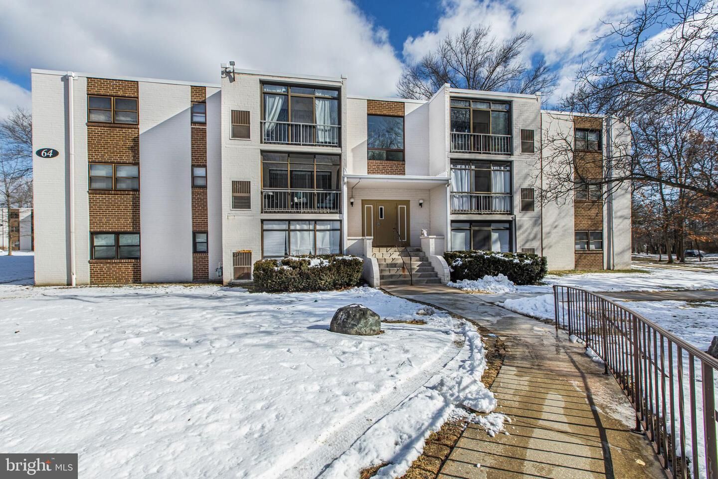 Property Photo:  64 Welsh Tract Road Unit C305  DE 19713 