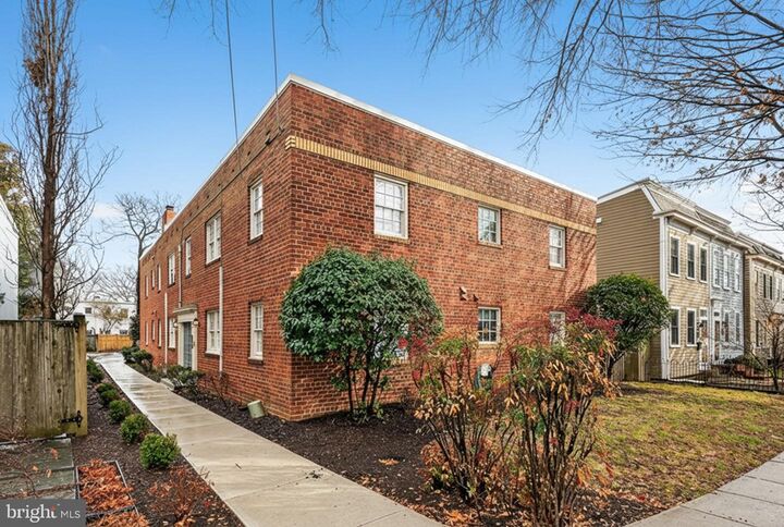 Property Photo:  415 N West Street 6  VA 22314 