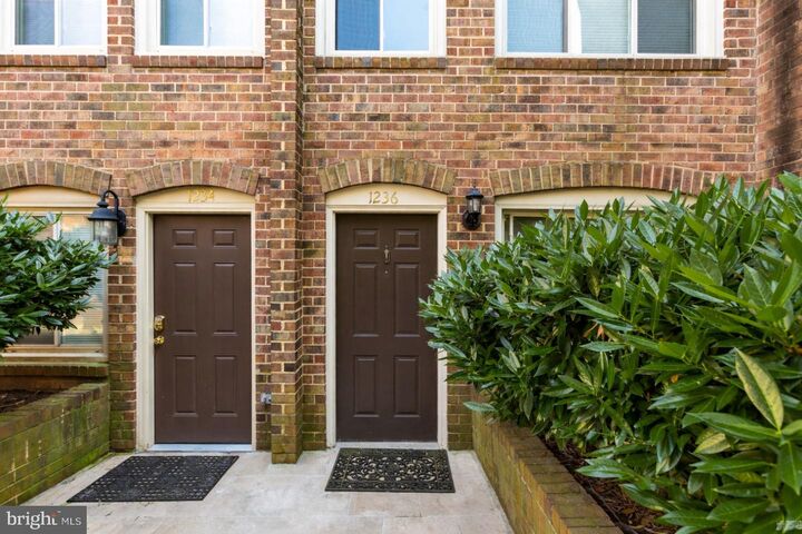 Property Photo:  1236 Eton Court NW T19  DC 20007 