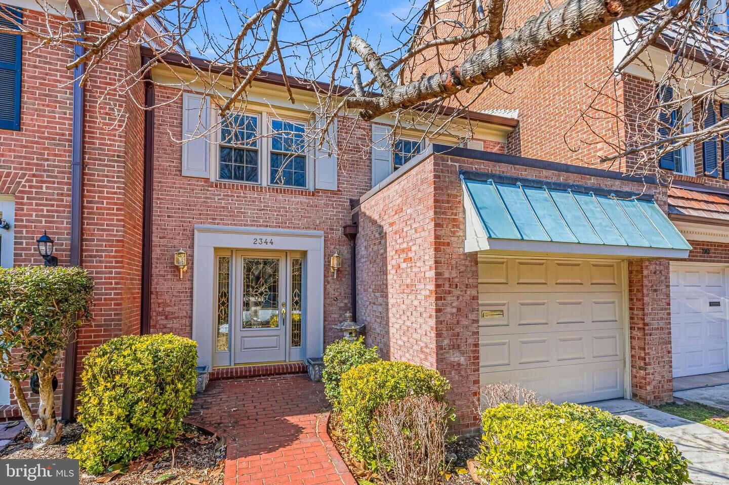 Property Photo:  2344 S Queen Street  VA 22202 