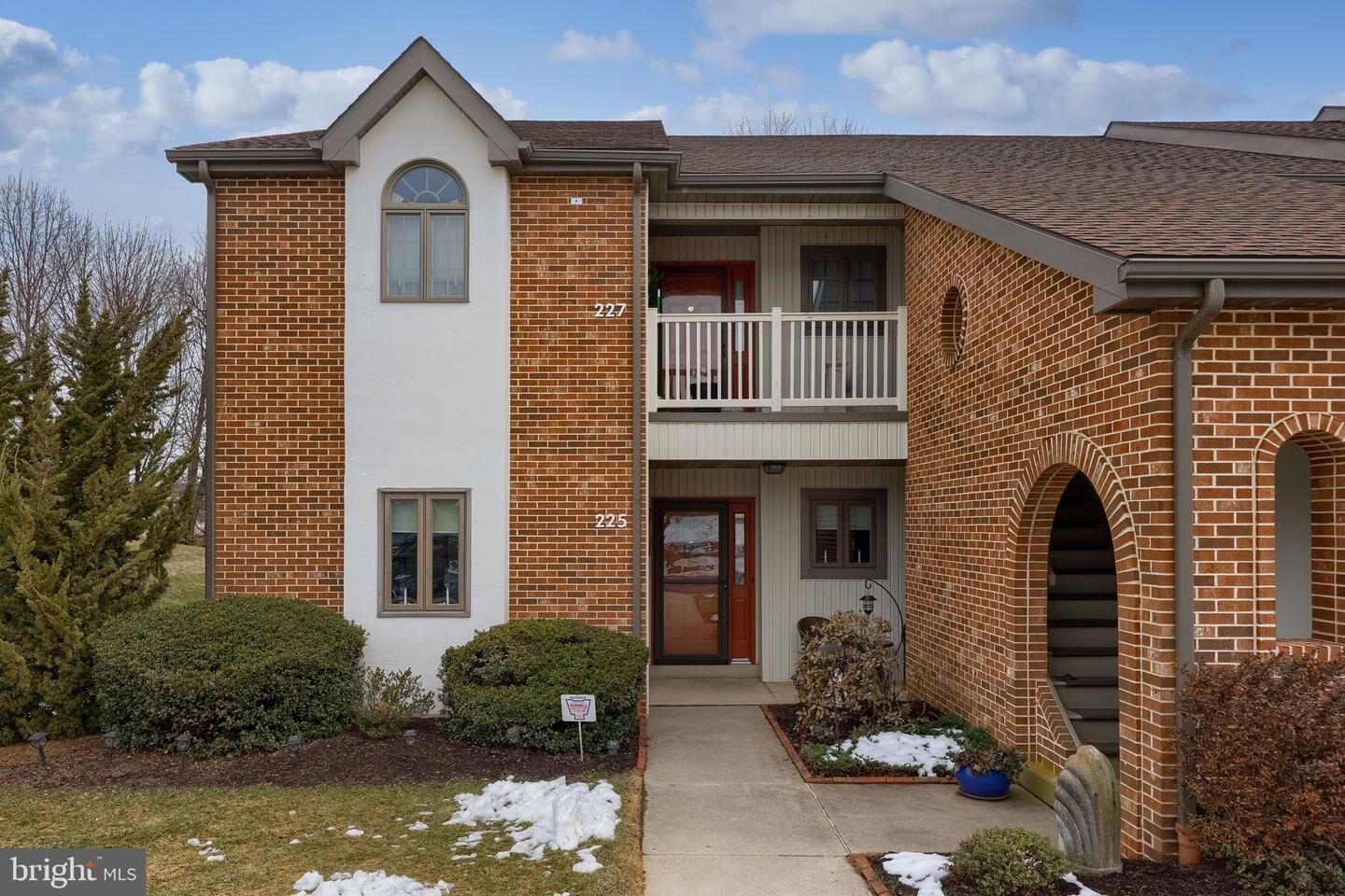 Property Photo:  225 Black Oak Drive  PA 17602 