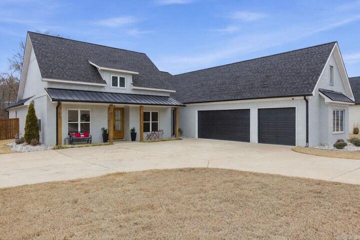 Property Photo:  877 Belle Grove Loop  AR 72019-2185 