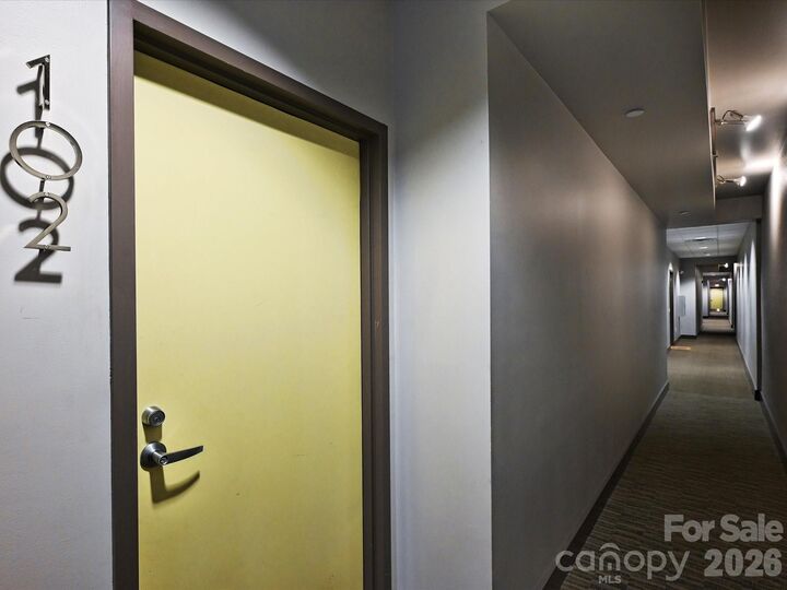 Property Photo:  2200 Lyndhurst Avenue 102  NC 28203 