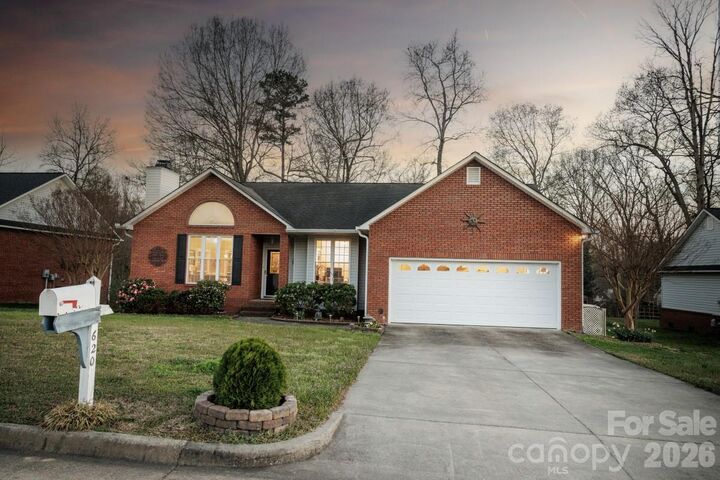 Property Photo:  620 Marigold Drive  NC 28083 