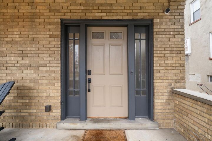 Property Photo:  3127 Penrose Place  OH 45211 