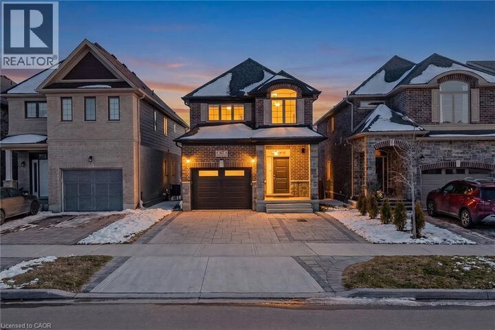 Property Photo: 47 Pondcliffe Drive ON N2R 0M3