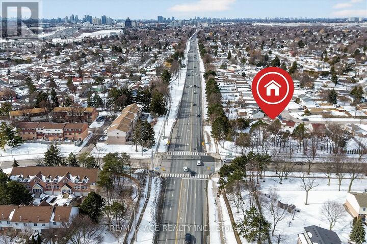 Property Photo:  49 Winstanly Crescent  ON M1B 1N3 