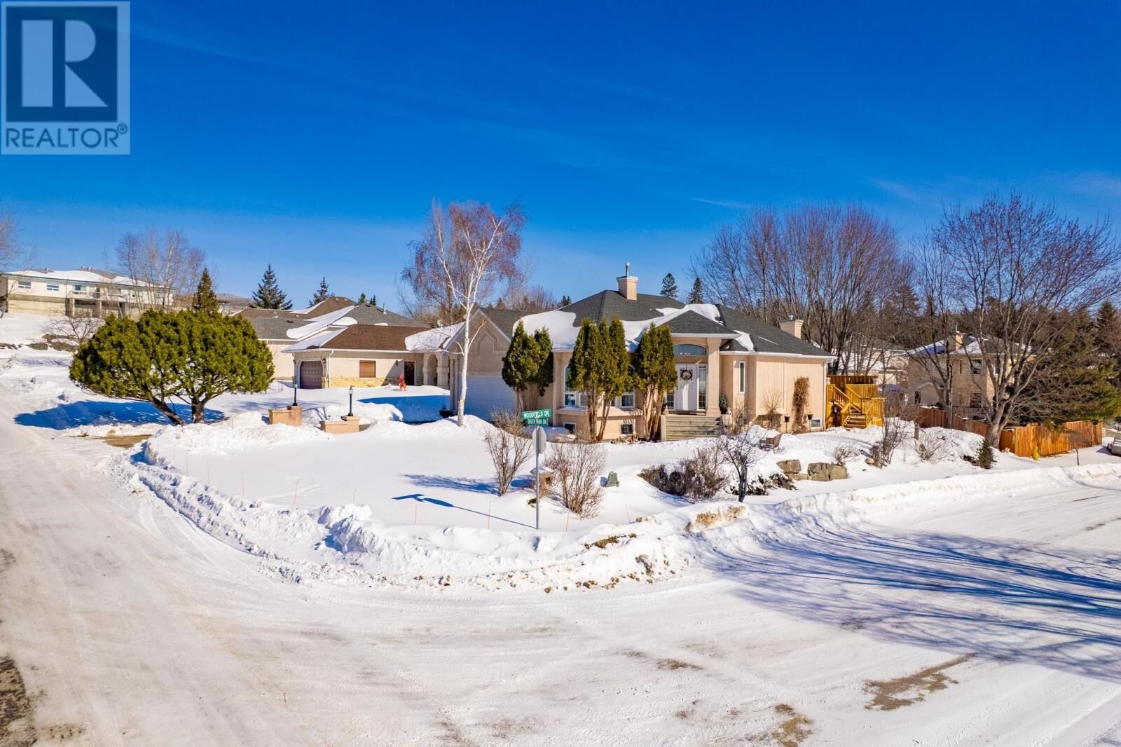 Property Photo:  118 South Park Drive  ON P9N 4G1 