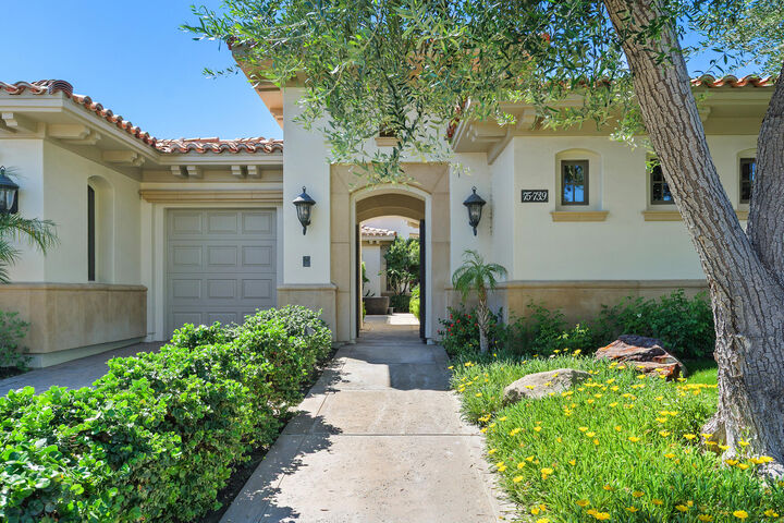 Property Photo: 75739 Via Cortona CA 92210