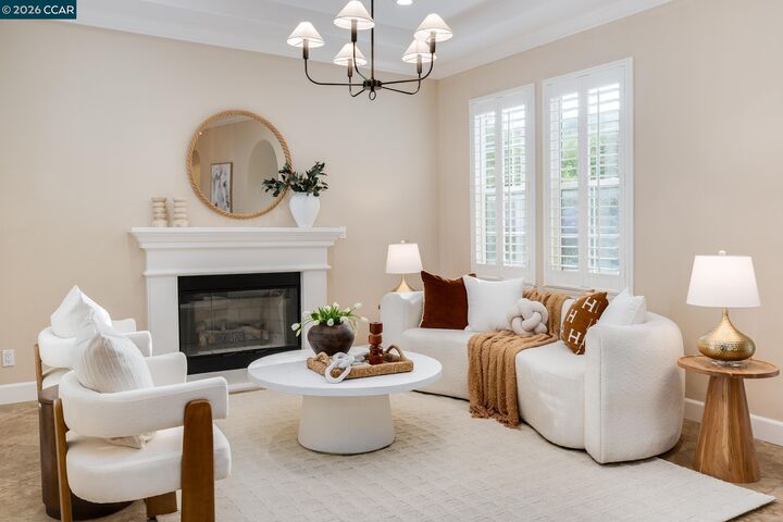 Property Photo: 5058 Holborn Way CA 94582