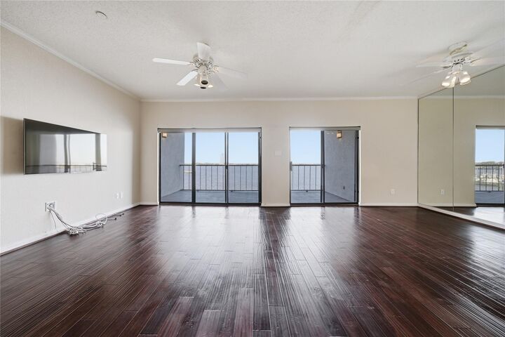 Property Photo:  351 Lakeside Lane 304  TX 77058 