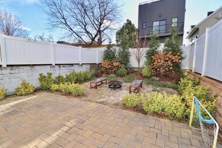 Property Photo:  19 Graham St 1  NJ 07307 