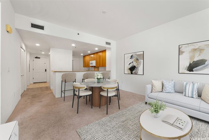 Property Photo: 520 Lunalilo Home Road 7104 HI 96825