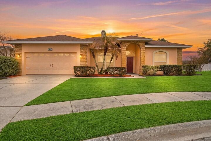 Property Photo:  831 Bryson Loop  FL 33809 