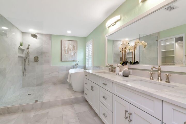 Property Photo: 1732 Split Fork Drive FL 34677