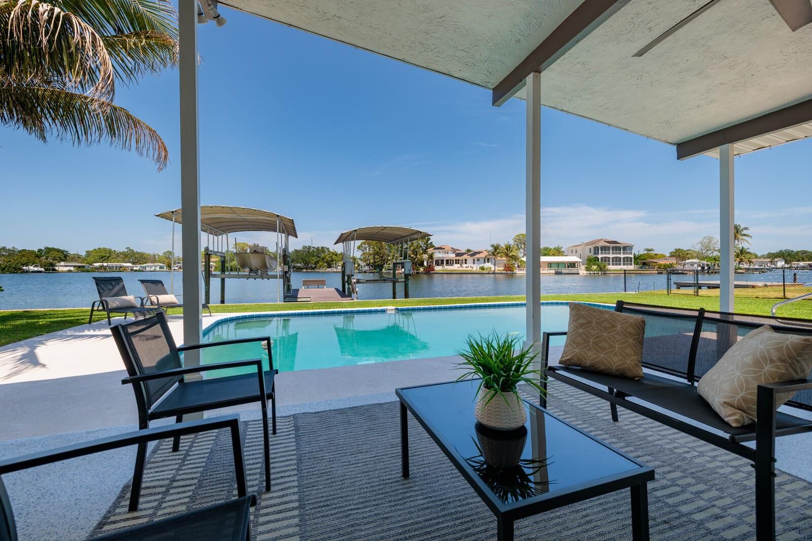 Property Photo:  263 87th Avenue N  FL 33702 